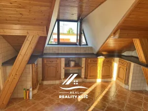 Pronájem atypického bytu, Hlučín, Kolejní, 95 m2