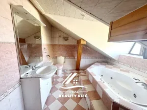 Pronájem atypického bytu, Hlučín, Kolejní, 95 m2