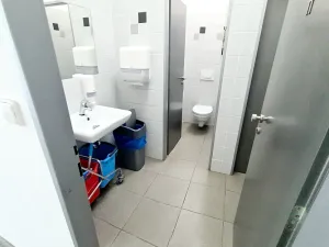 Pronájem kanceláře, Praha - Libeň, Kundratka, 43 m2