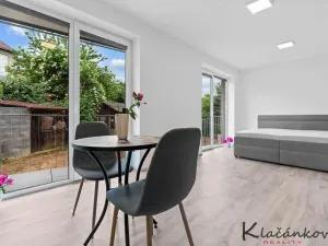 Pronájem bytu 1+kk, Zlín - Malenovice, Pod Hradem I, 32 m2