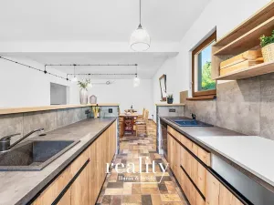 Prodej rodinného domu, Perná, 205 m2