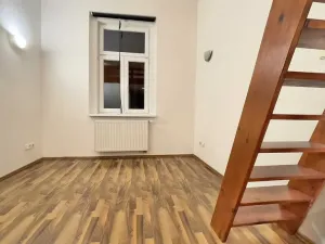 Pronájem bytu 1+kk, Praha - Vysočany, Freyova, 17 m2