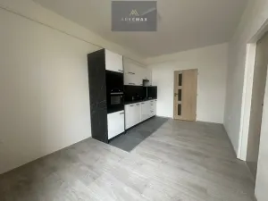 Pronájem bytu 2+kk, Ostrava, Jirská, 58 m2