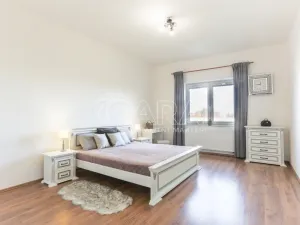 Prodej rodinného domu, Jesenice, Papoušková, 695 m2