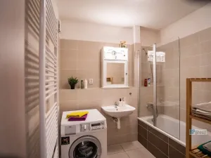 Prodej bytu 2+kk, Unhošť, U Parketárny, 60 m2