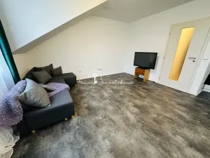 Pronájem bytu 2+kk, Boršov nad Vltavou, Příčná, 55 m2