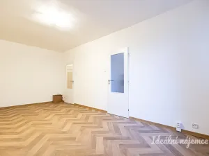 Pronájem bytu 1+1, Praha - Strašnice, Křenická, 35 m2