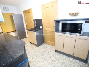 Pronájem bytu 3+1, Cheb, Hradební, 52 m2