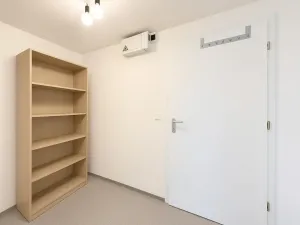 Pronájem bytu 1+kk, Praha - Střížkov, Chrastavská, 28 m2