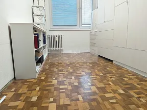 Prodej bytu 3+1, Praha, Livornská, 73 m2