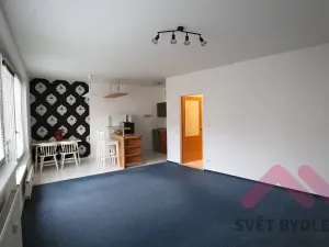 Pronájem bytu 1+kk, Praha - Vysočany, bratří Dohalských, 42 m2