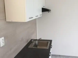 Pronájem bytu 1+kk, Klášterec nad Ohří, Budovatelská, 28 m2