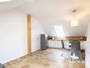 Pronájem bytu 2+kk, Praha - Čakovice, Cukrovarská, 50 m2