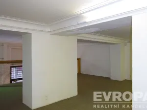 Pronájem obchodního prostoru, Liberec - Liberec III-Jeřáb, 1. máje, 190 m2
