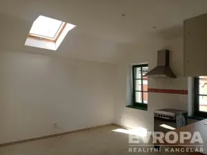 Pronájem atypického bytu, Liberec - Liberec IV-Perštýn, U Jánského kamene, 46 m2