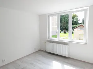 Pronájem bytu 1+kk, Kraslice, B. Smetany, 22 m2