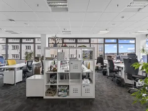 Pronájem kanceláře, Praha - Holešovice, U garáží, 158 m2