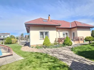 Prodej rodinného domu, Modletice, 261 m2