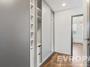 Prodej bytu 2+kk, Praha - Braník, Novodvorská, 40 m2