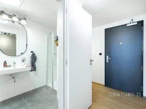 Pronájem bytu 1+kk, Praha, Kolbenova, 40 m2