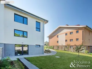 Pronájem rodinného domu, Praha - Břevnov, Oddělená, 250 m2