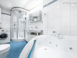 Prodej atypického bytu, Praha - Staré Město, Smetanovo nábřeží, 142 m2