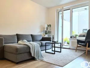 Pronájem bytu 2+kk, Praha, Medunova, 59 m2