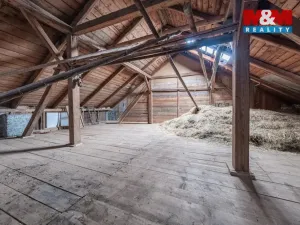 Prodej rodinného domu, Jehnědí, 189 m2