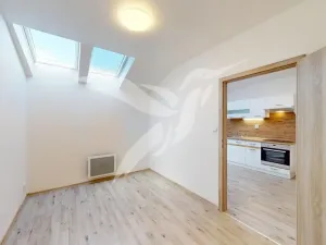 Pronájem bytu 2+kk, Starý Plzenec, Masarykovo náměstí, 32 m2