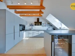 Prodej komerční nemovitosti, Zlín, Kvítková, 609 m2