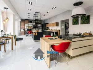 Pronájem obchodního prostoru, Pardubice, Jana Palacha, 100 m2