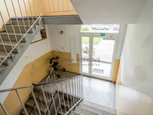 Pronájem bytu 2+kk, Libochovice, Kosmonautů, 34 m2