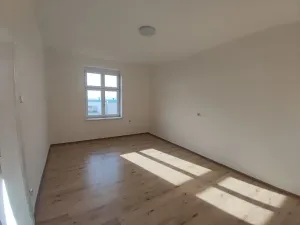 Pronájem bytu 3+1, Praha - Libeň, Pod Vlachovkou, 84 m2