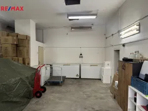 Prodej kanceláře, Zlín - Louky, Chlumská, 600 m2