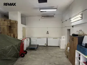 Prodej kanceláře, Zlín - Louky, Chlumská, 600 m2