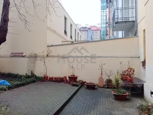 Prodej bytu 2+1, Praha - Bubeneč, Korunovační, 51 m2