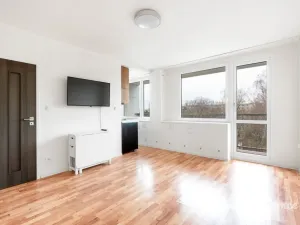 Pronájem bytu 1+kk, Praha - Střížkov, Českolipská, 26 m2