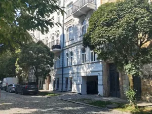 Pronájem garážového stání, Olomouc, 15 m2