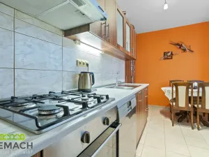 Prodej bytu 3+1, Uherské Hradiště, Bedřicha Buchlovana, 75 m2