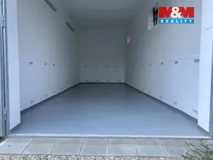 Pronájem garáže, Ostrava, V Závětří, 25 m2