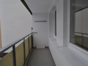 Pronájem bytu 1+kk, Praha - Motol, Hennerova, 48 m2