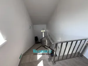 Pronájem bytu 6+kk a větší, Hulín, Vrchlického, 150 m2