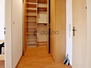 Prodej bytu 1+kk, Praha, Poděbradská, 36 m2