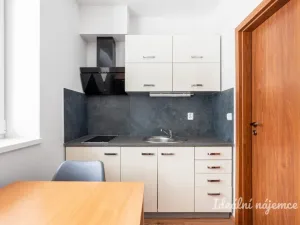 Pronájem bytu 1+1, Praha, Kukelská, 26 m2