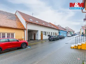 Prodej bytu 2+kk, Mikulov, Koněvova, 36 m2