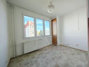 Pronájem atypického bytu, České Budějovice, Branišovská, 61 m2