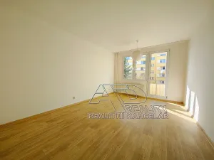 Pronájem atypického bytu, České Budějovice, Branišovská, 61 m2