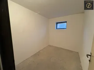 Prodej bytu 3+1, Žatec, Bratří Čapků, 81 m2