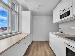 Pronájem bytu 2+1, Praha - Smíchov, Grafická, 64 m2