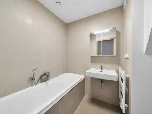 Pronájem bytu 2+1, Praha - Smíchov, Grafická, 64 m2